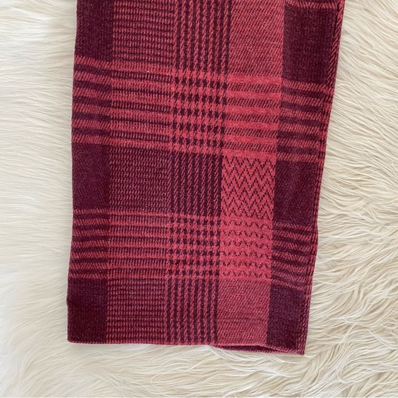 Land’s End Red Burgundy Plaid Sport Knit High Rise
Elastic Waist Pull On Pants - Picture 6 of 11
